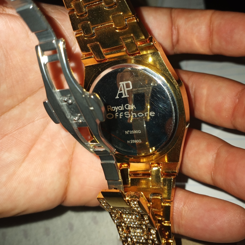 Watch - Picture 2 of 4